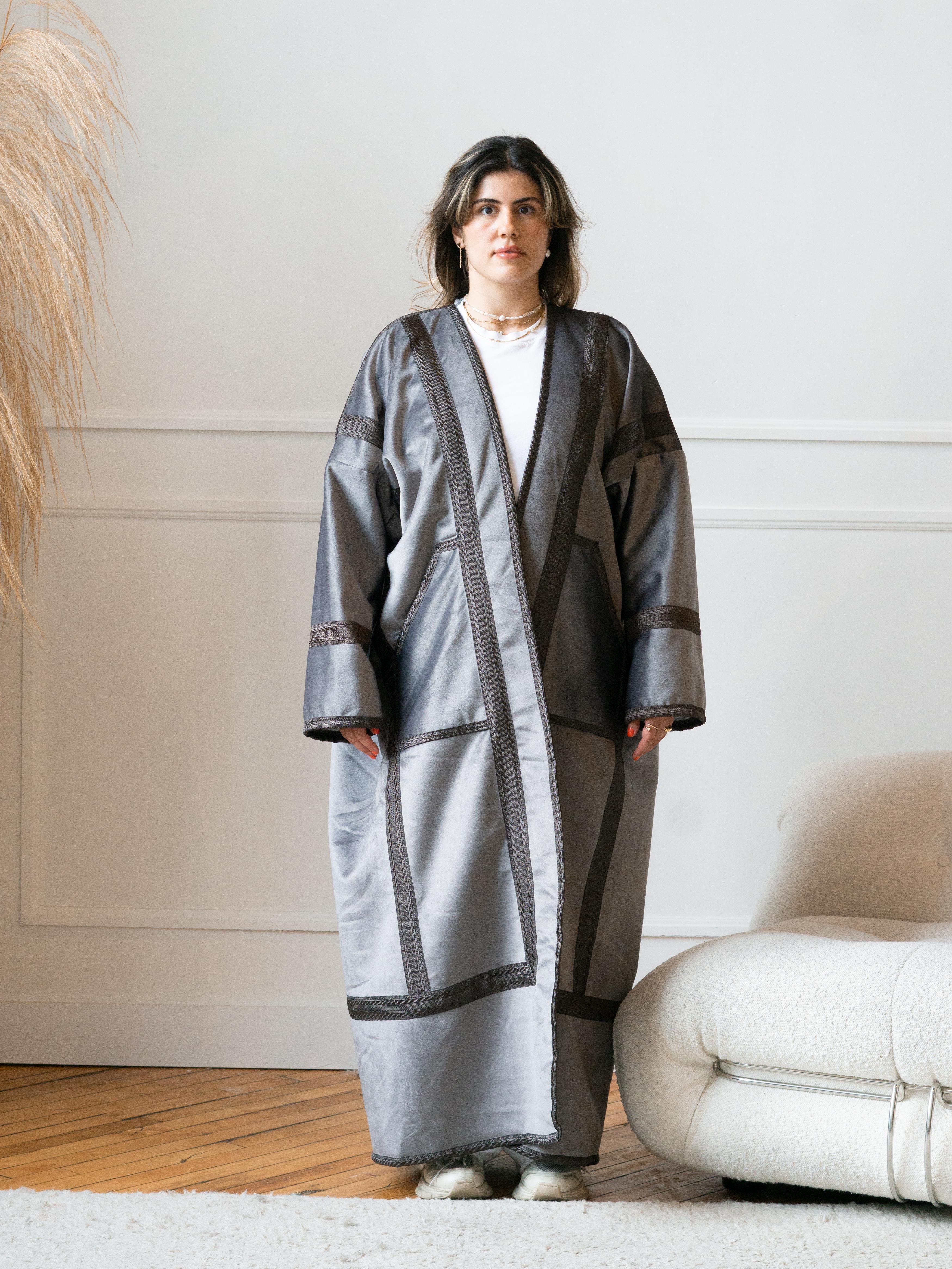 BISHT Al-Malaki  / Pockets