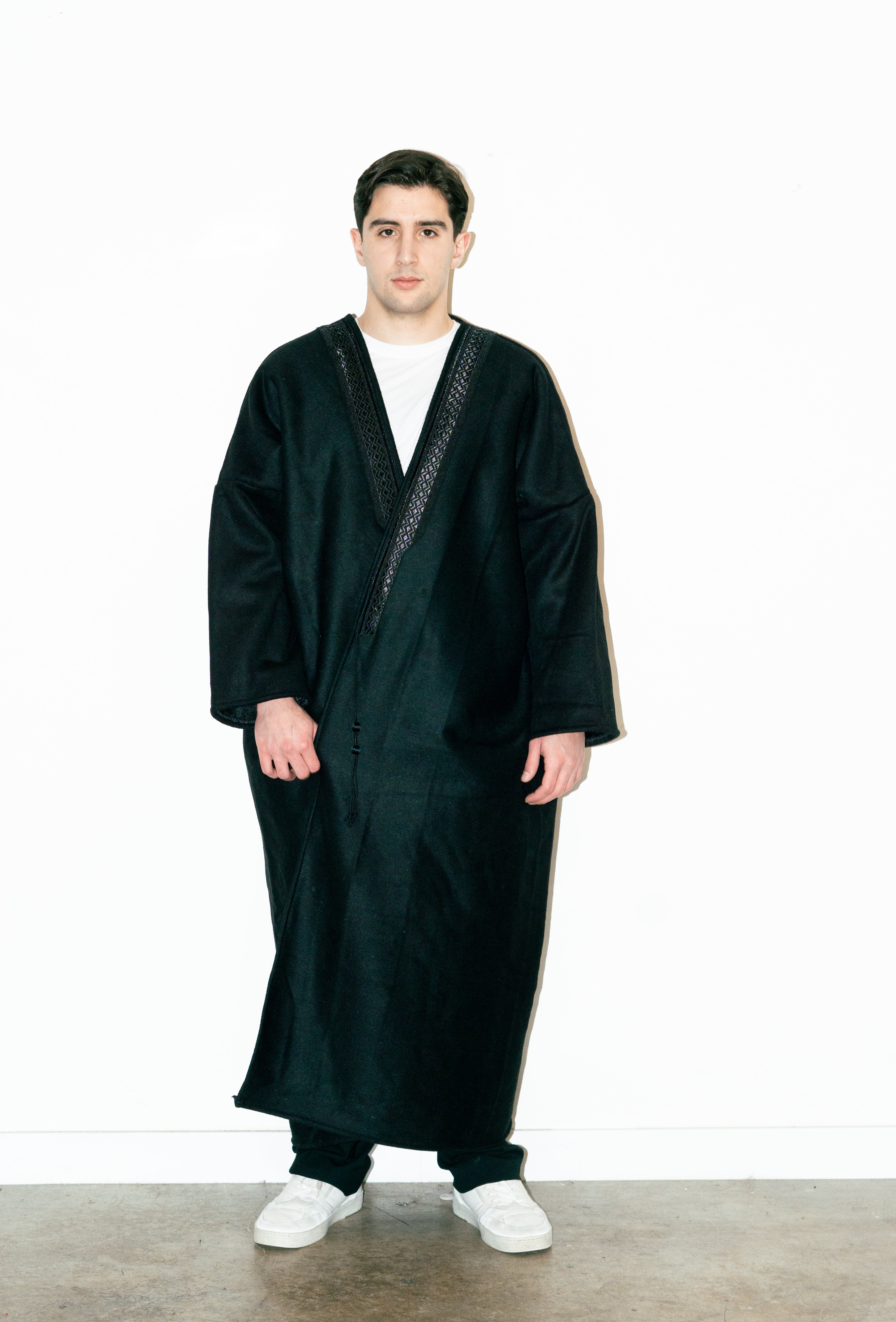 BISHT AlKamel / Wool Farwa