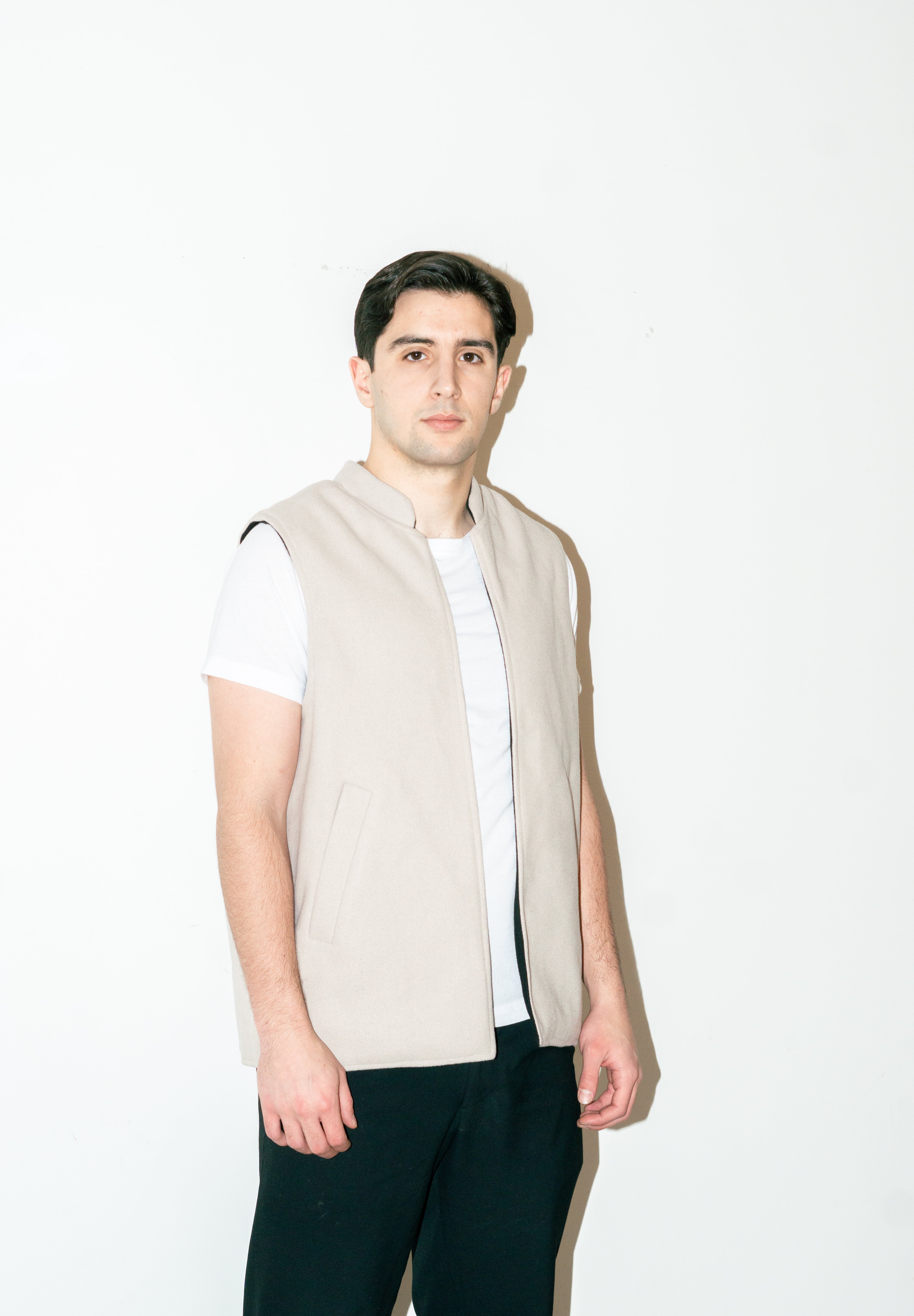 Al-Sudeiri Vest / Reversible - White and Black (No Zip)