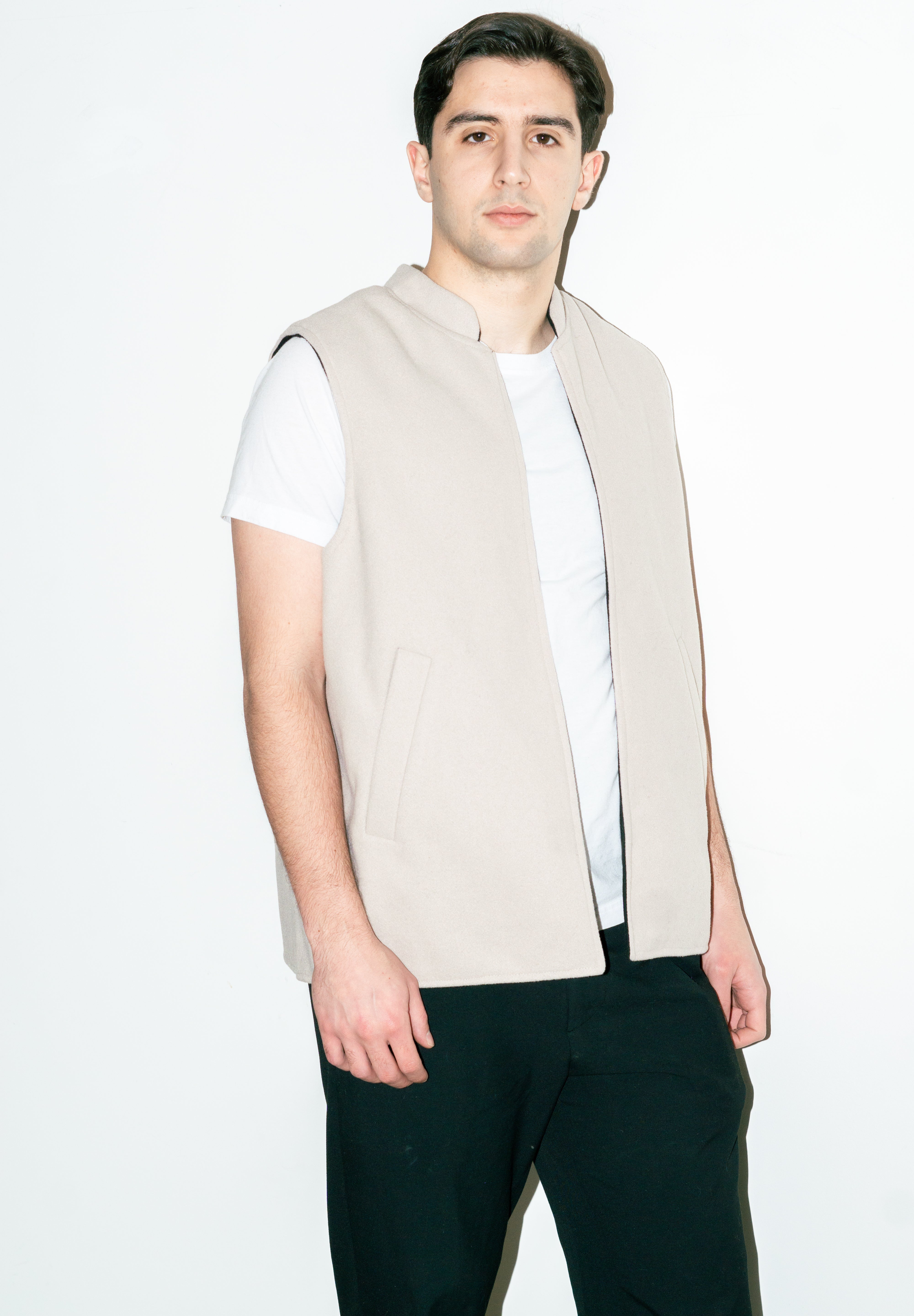 Al-Sudeiri Vest / Reversible - White and Black (No Zip)