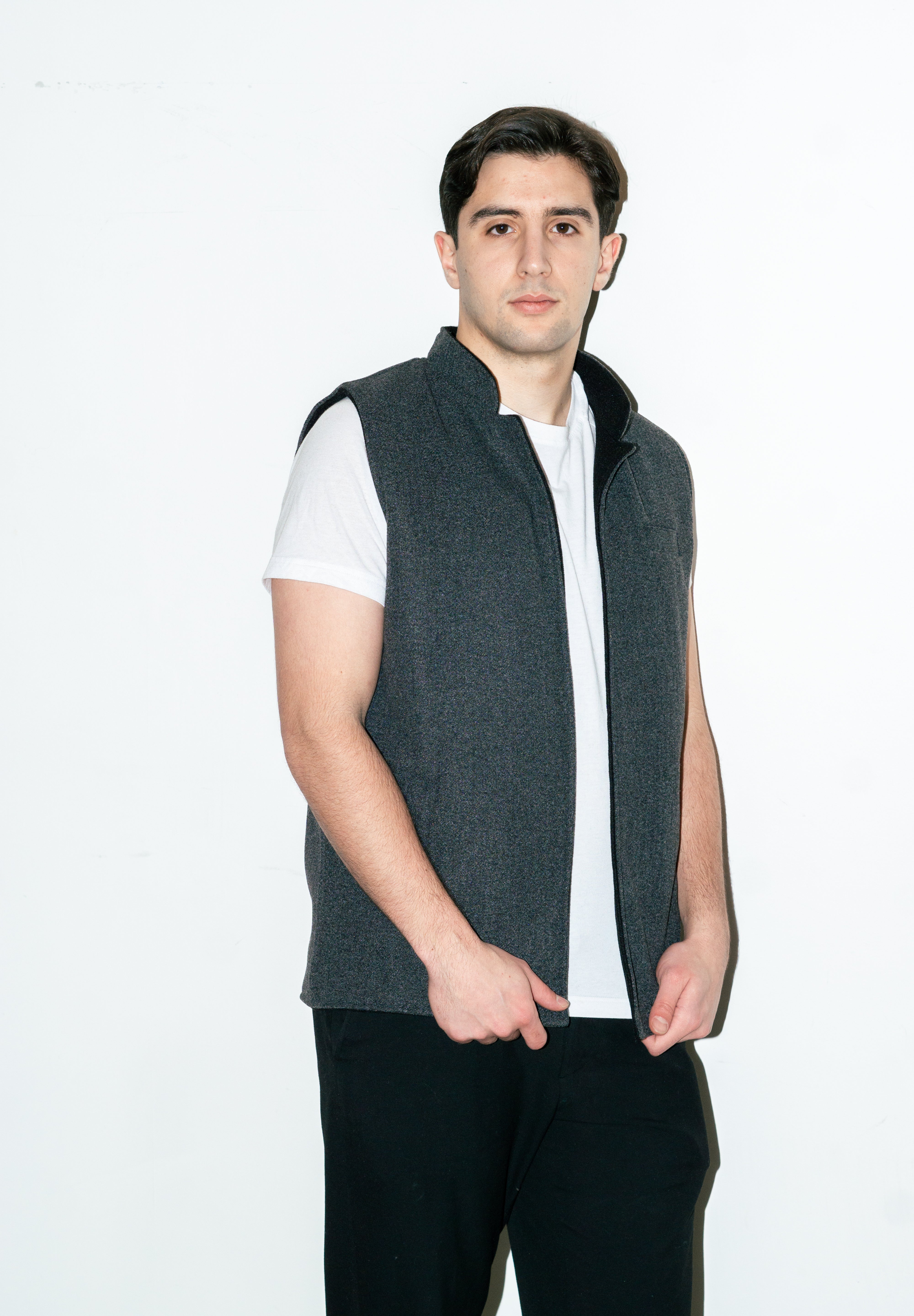 Al-Sudeiri Vest / Reversible - Charcoal and Black (No Zip)